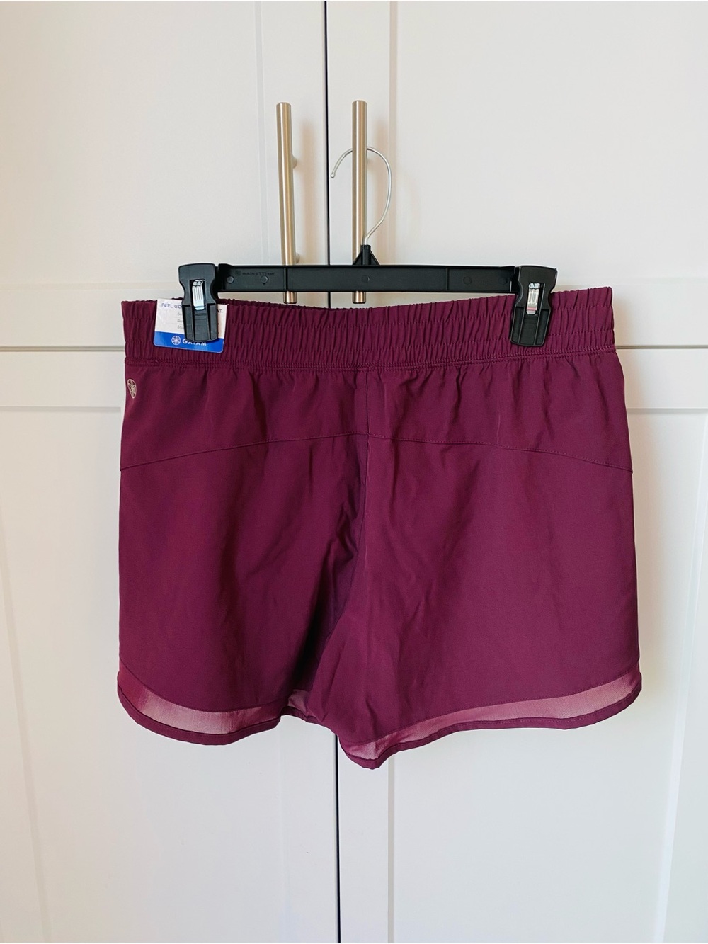 Gaiam womens purple medium easy fit workout shorts new without tag